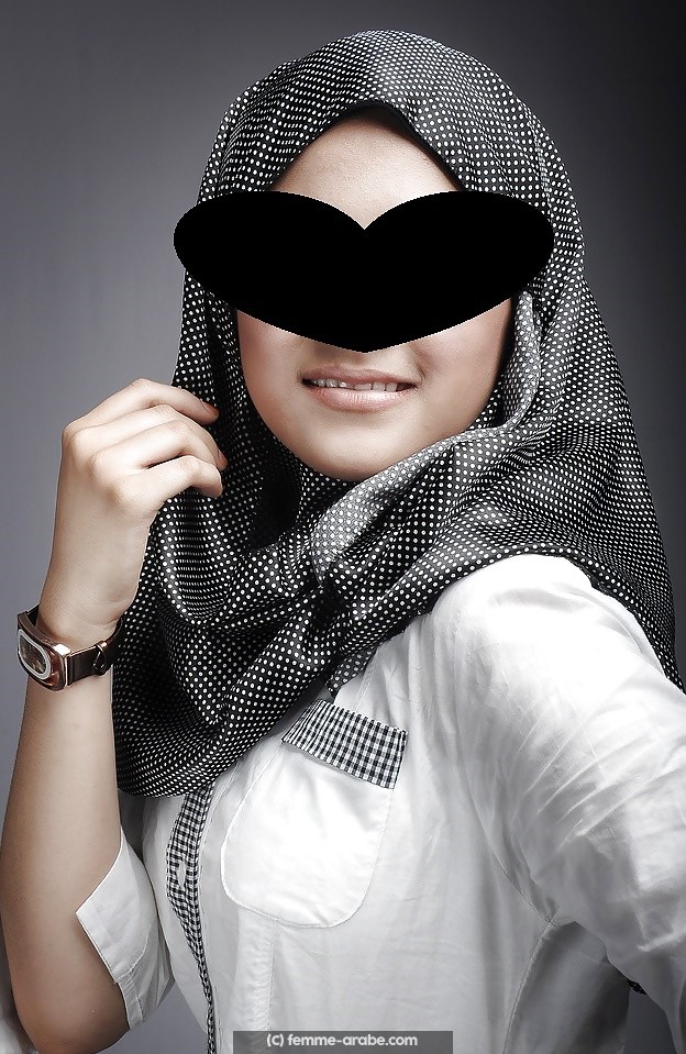 Djerba, jeune femme musulmane disponible